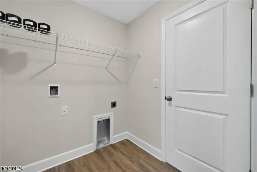 Spacious, unfurnished interior of a new home in Cape Coral, Cape Coral (Image 31). Spacious, unfurnished interior of a new home in Cape Coral, Cape Coral (Image 31).