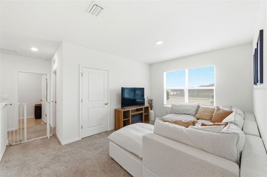 Furnished interior view inside a new home in Epperson, Wesley Chapel (Image 41). Furnished interior view inside a new home in Epperson, Wesley Chapel (Image 41).