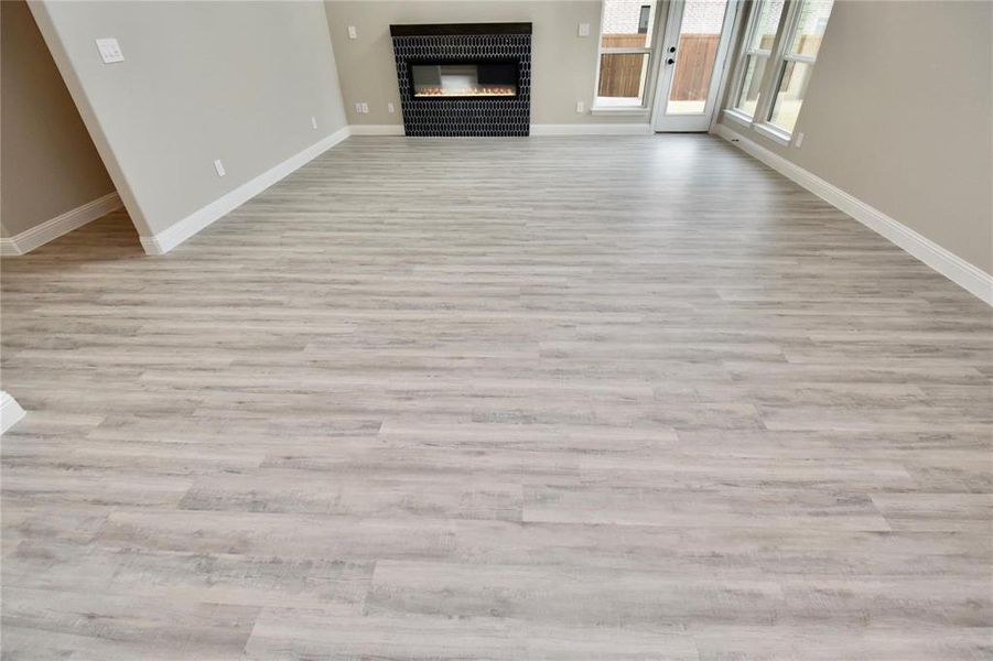 Spacious, unfurnished interior of a new home in , Prosper (Image 31).