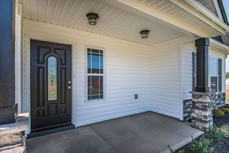 Representative exterior details of a home built from the Franklin by Enchanted Homes in Guadalupe Heights, Seguin (Image 3).