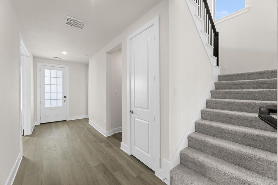 Spacious, unfurnished interior of a new home in Painted Tree, McKinney (Image 20). Spacious, unfurnished interior of a new home in Painted Tree, McKinney (Image 20).