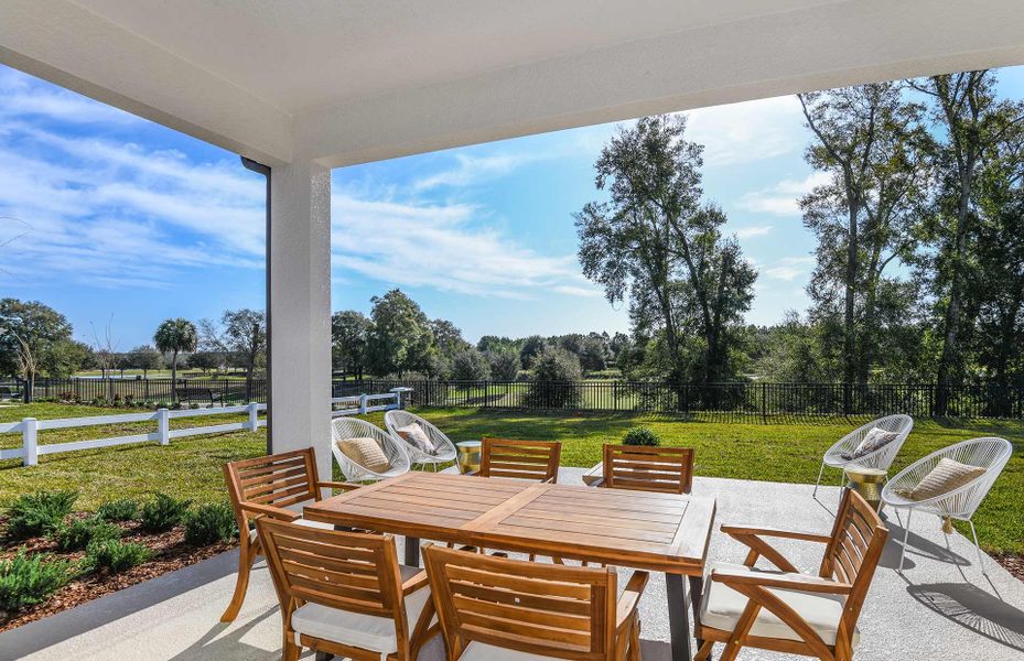 Covered Lanai for Outdoor Entertaining