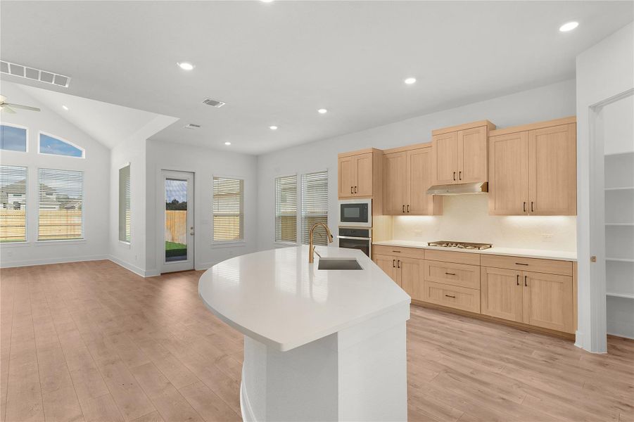 **PHOTO REPRESENTATIVE OF FLOORPLAN ONLY** **PHOTO REPRESENTATIVE OF FLOORPLAN ONLY**