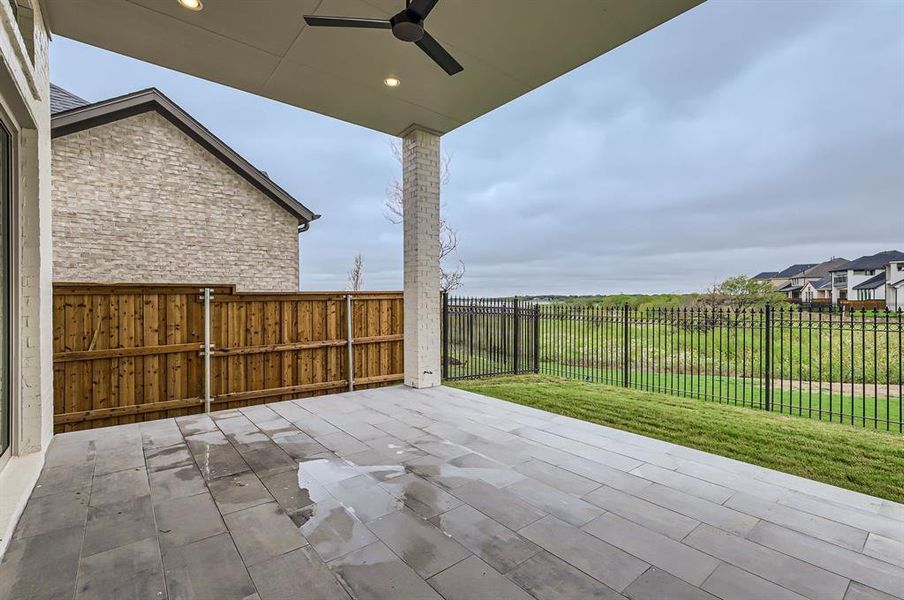 View of patio / terrace with ceiling fan