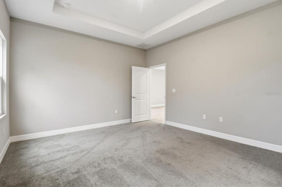 Spacious, unfurnished interior of a new home in , Ocala (Image 36).