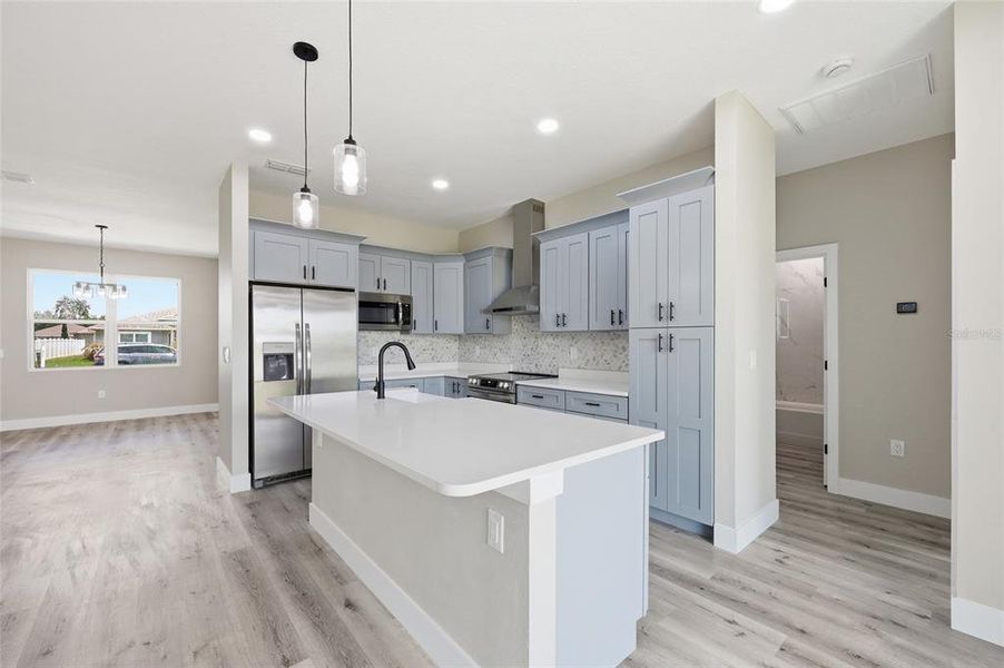 Furnished interior view inside a new home in , Kissimmee (Image 6).