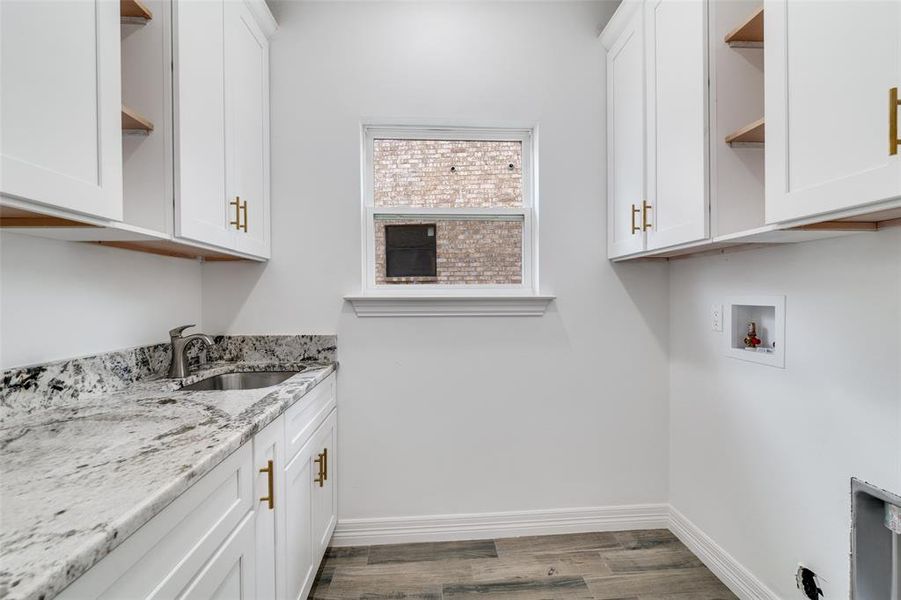 Furnished interior view inside a new home in , Mabank (Image 7).