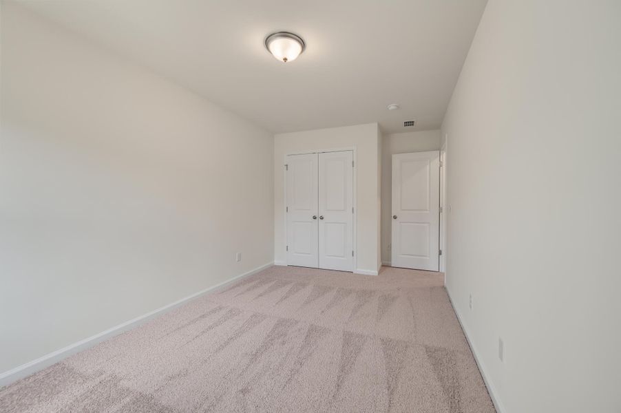 Spacious, unfurnished interior of a new home in The Landings at Montague, Goose Creek (Image 35).