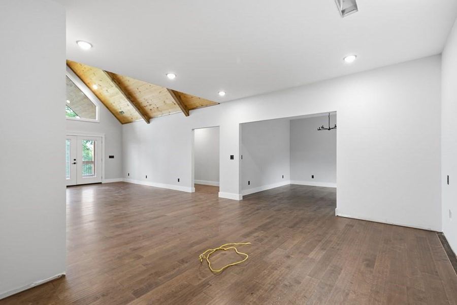 Spacious, unfurnished interior of a new home in , Ellijay (Image 15).