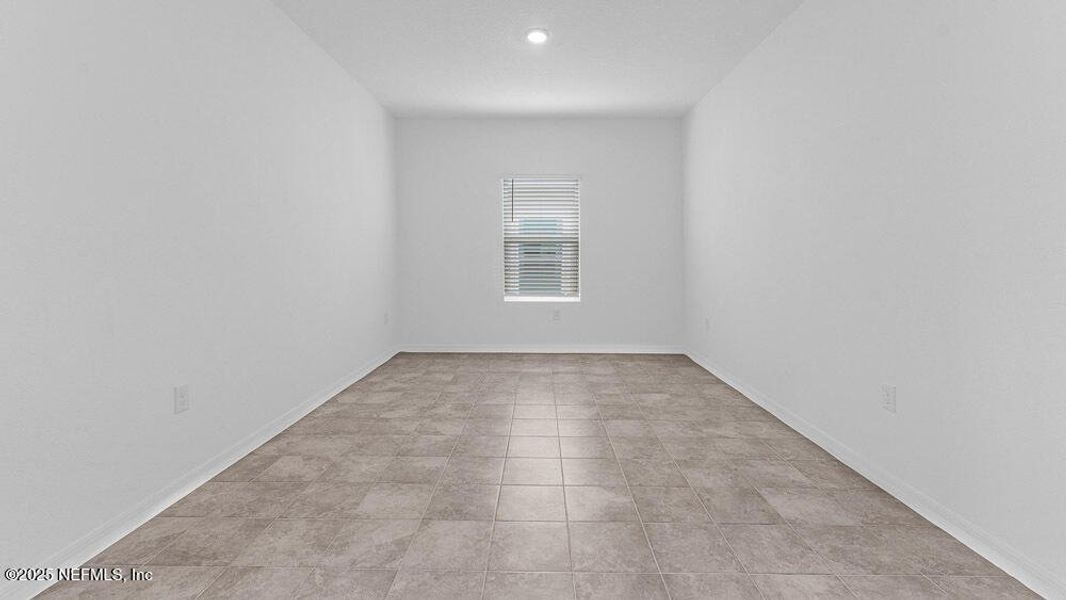 Spacious, unfurnished interior of a new home in Coopers Meadow, Jacksonville (Image 21).