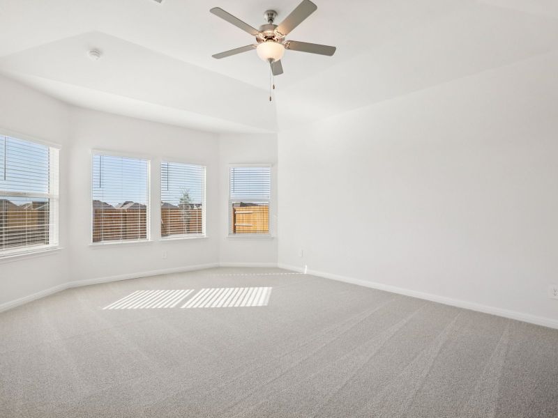 Spacious, unfurnished interior of a new home in Prairie Winds - Boulevard Collection, Hutto (Image 8).