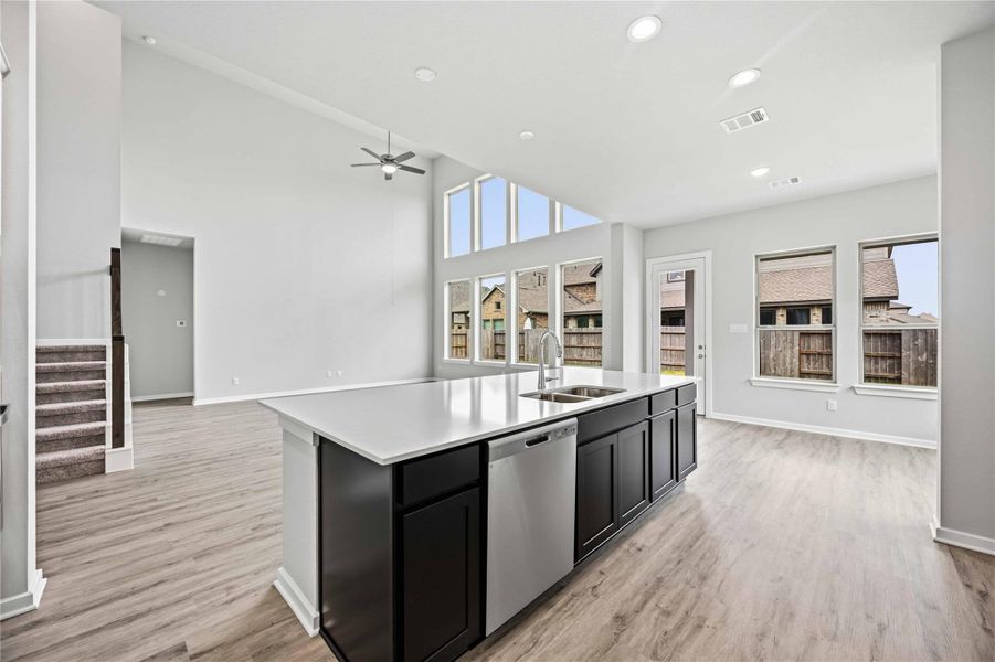 Furnished interior view inside a new home in Canterra Creek  60', Rosharon (Image 9).