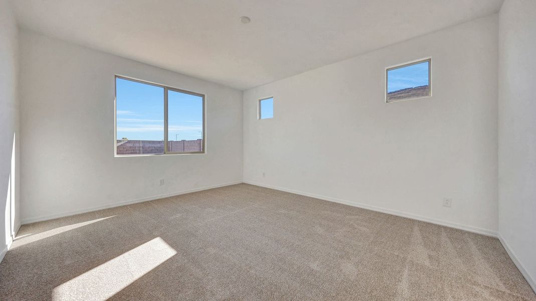 Spacious, unfurnished interior of a new home in Tierra Vistoso, Surprise (Image 10).