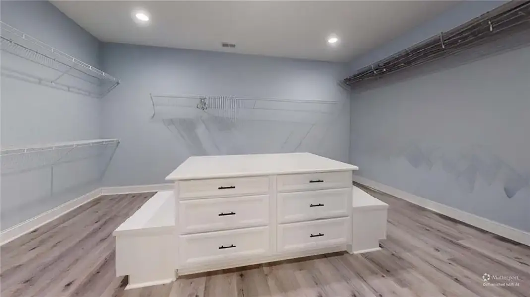 Spacious, unfurnished interior of a new home in , Rome (Image 47).