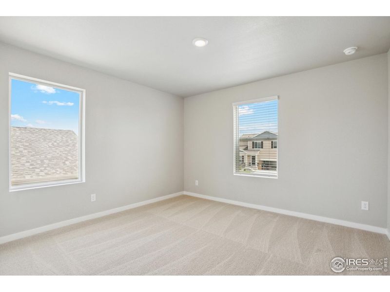 Spacious, unfurnished interior of a new home in Hidden Valley Farm, Severance (Image 11).
