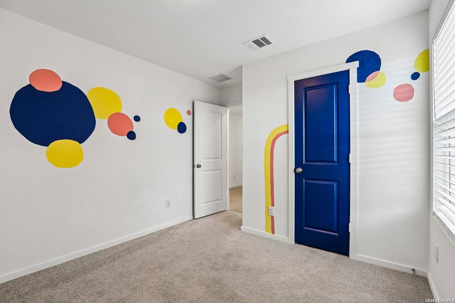 Spacious, unfurnished interior of a new home in , Seguin (Image 15).