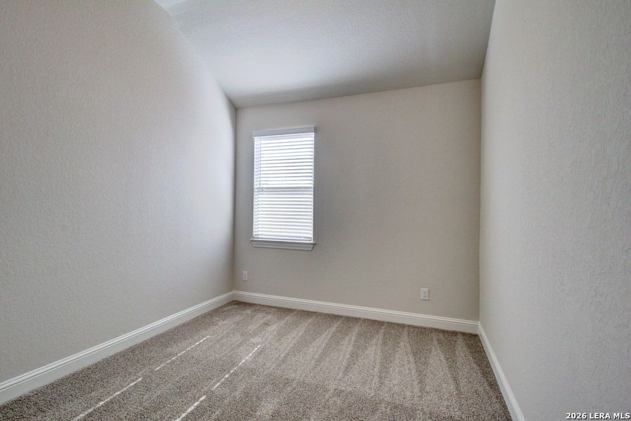 Spacious, unfurnished interior of a new home in Piedmont, San Antonio (Image 11).
