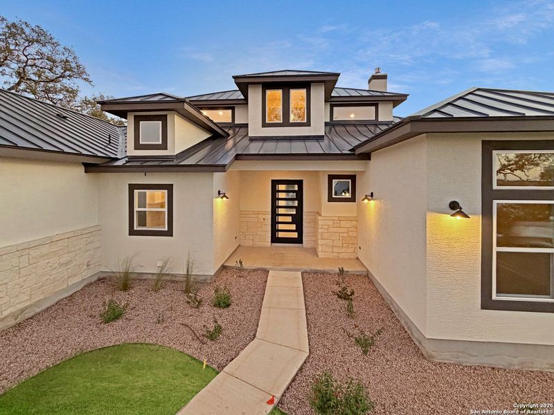 Exterior details and patio area of a home in , Bulverde (Image 31).
