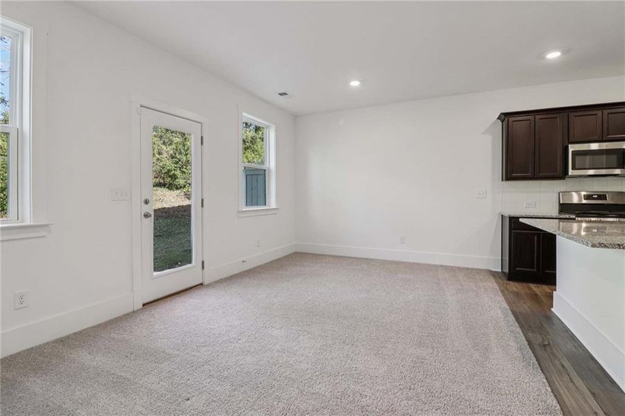 Spacious, unfurnished interior of a new home in Park Vue, Atlanta (Image 33). Spacious, unfurnished interior of a new home in Park Vue, Atlanta (Image 33).