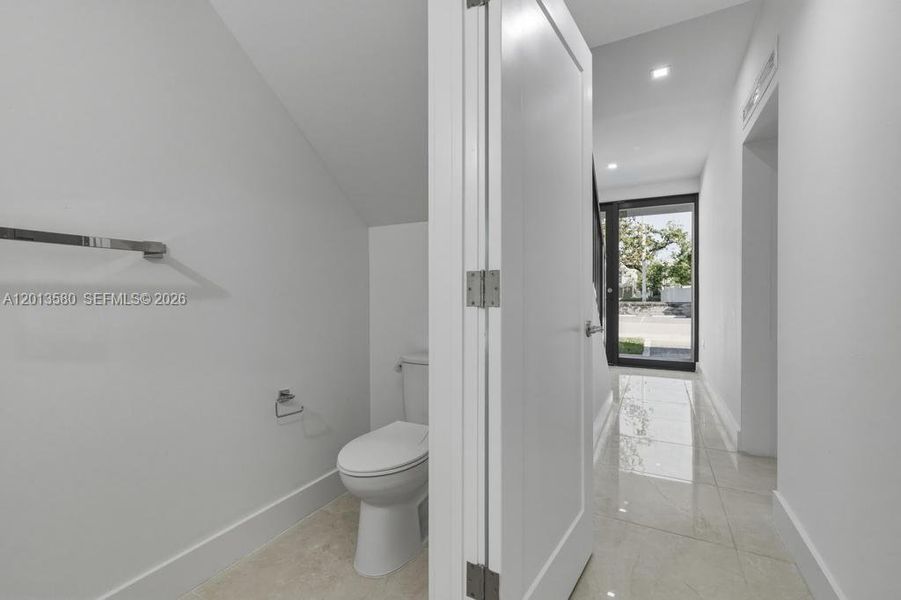 Image 33 of a home in .