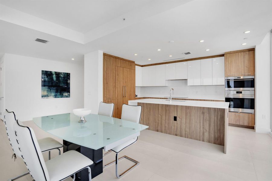151 N Seabreeze Blvd unit 504-10 151 N Seabreeze Blvd unit 504-10