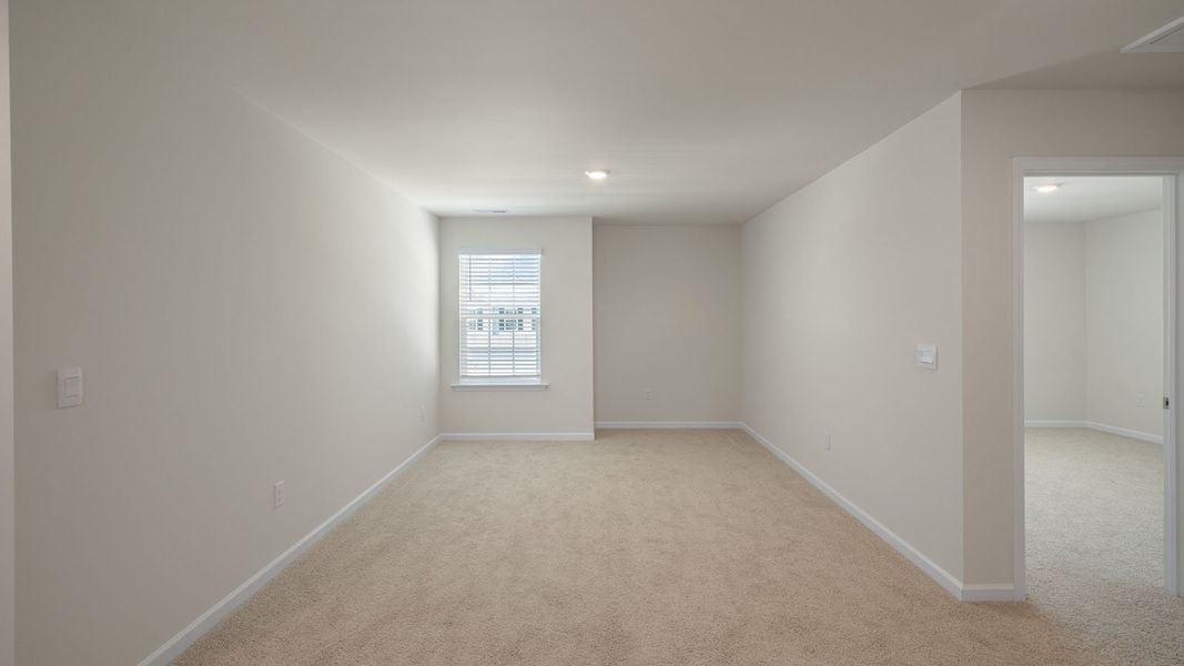 Spacious, unfurnished interior of a new home in Bryson Park, Lexington (Image 15).