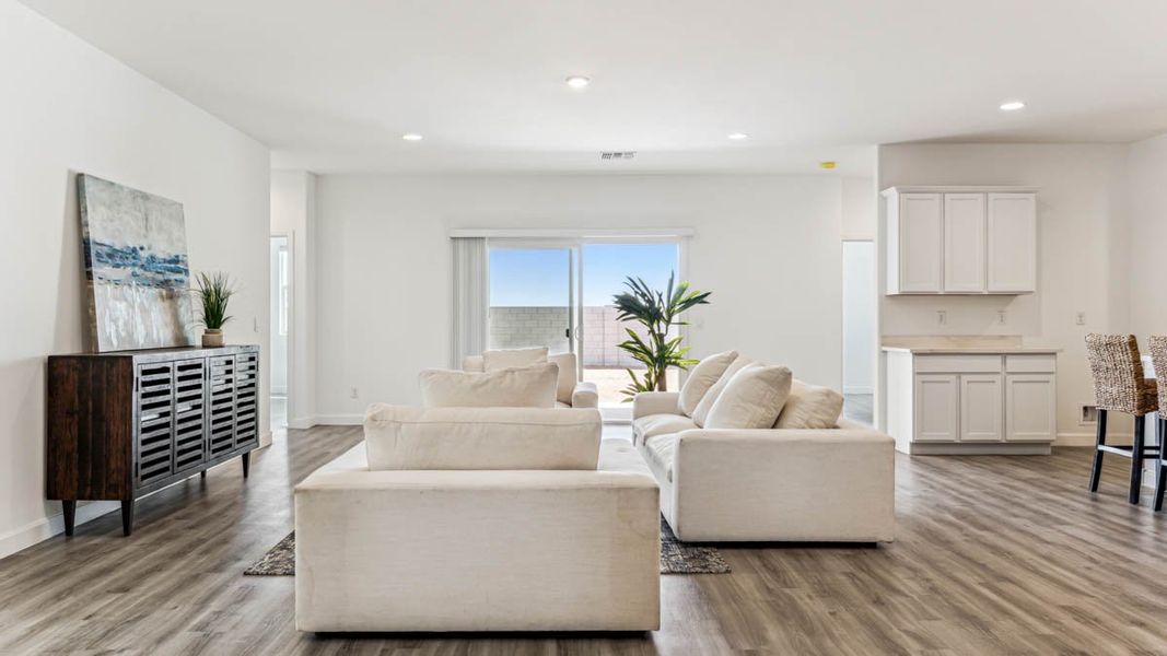 Furnished interior view inside a new home in Quail Ranch, San Tan Valley (Image 12).