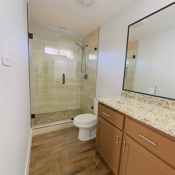 Furnished interior view inside a new home in , Dallas (Image 9).