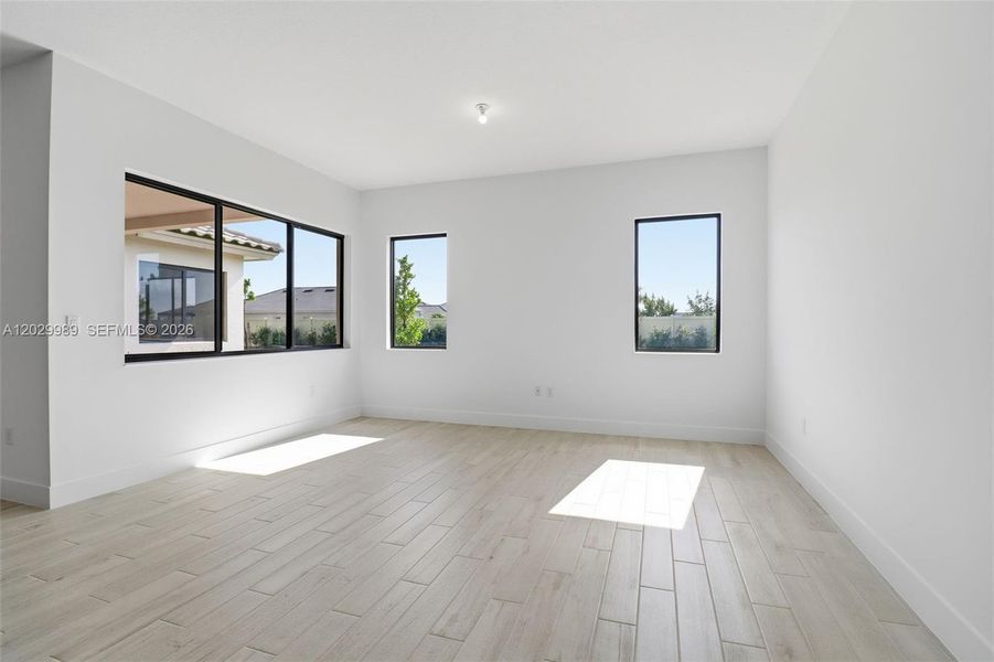 Spacious, unfurnished interior of a new home in , Ave Maria (Image 20).
