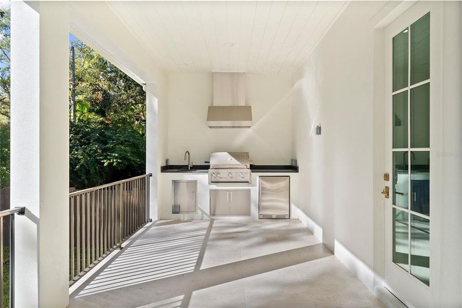 Exterior details and patio area of a home in , Tampa (Image 32).
