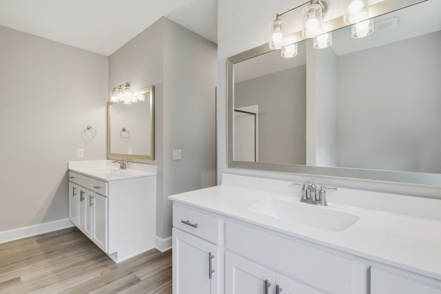 Representative furnished interior of a home built from the Harbor II by Ernest Homes in Wexford, Richmond Hill (Image 15).