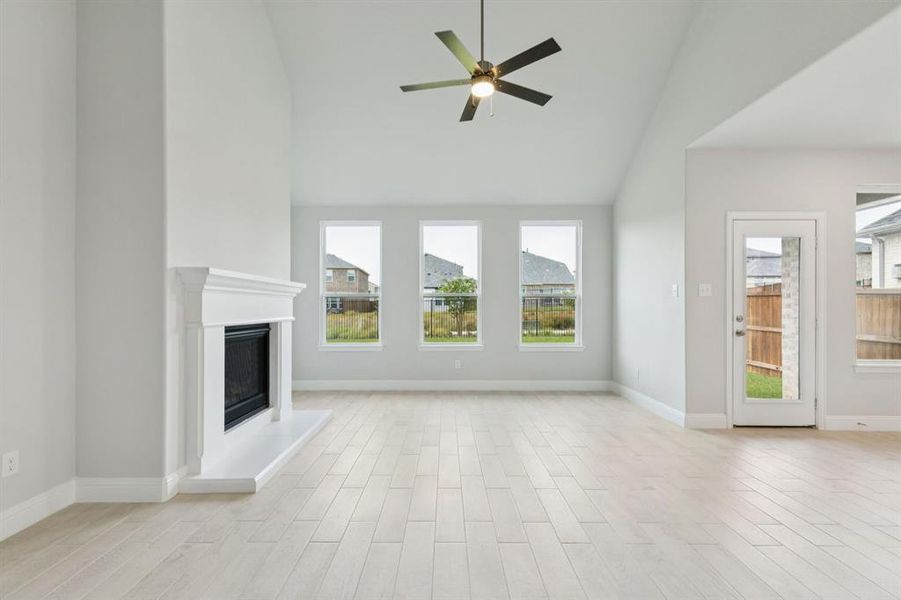 Spacious, unfurnished interior of a new home in AnaCapri, Anna (Image 23). Spacious, unfurnished interior of a new home in AnaCapri, Anna (Image 23).