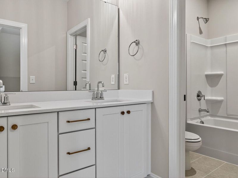 030-1280x960-bathroom