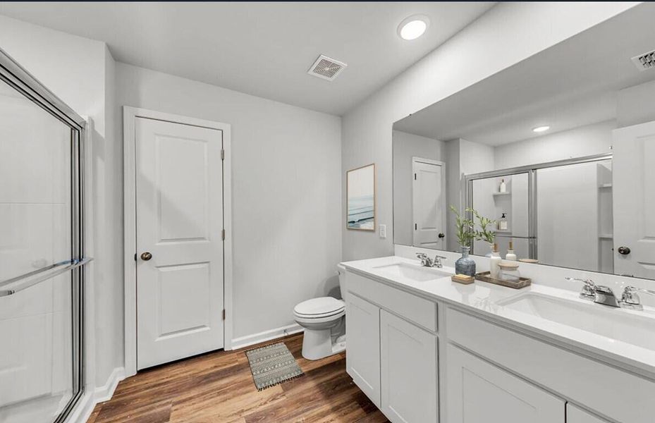 Furnished interior view inside a new home in Bradford Pointe, Summerville (Image 6). Furnished interior view inside a new home in Bradford Pointe, Summerville (Image 6).