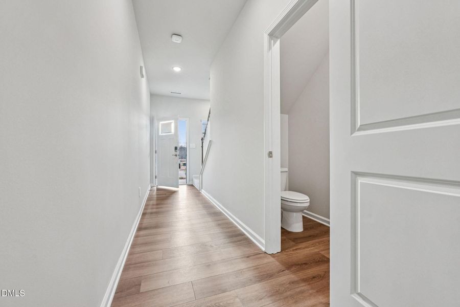 14-web-or-mls-Raleigh - Oak Manor - 909