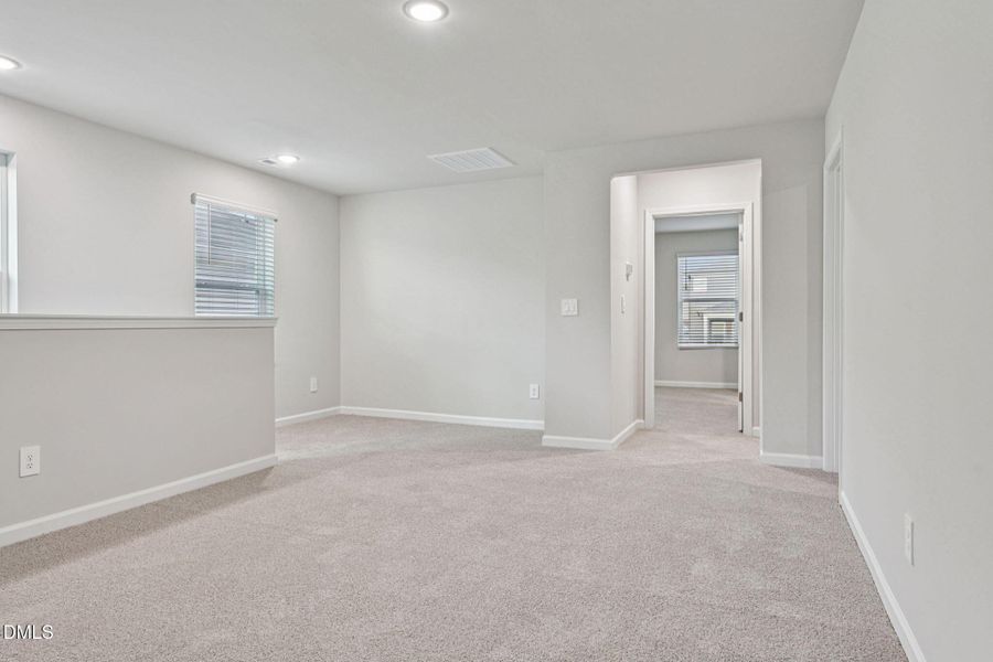 17-web-or-mls-Raleigh - Oak Manor - 909