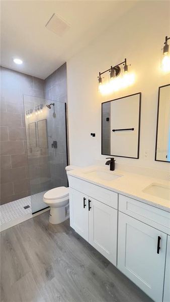 Furnished interior view inside a new home in , Ocala (Image 7).