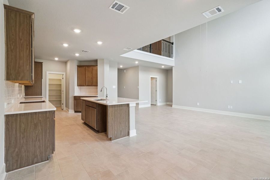 Furnished interior view inside a new home in Sagebrooke - Classic Series, San Antonio (Image 6).