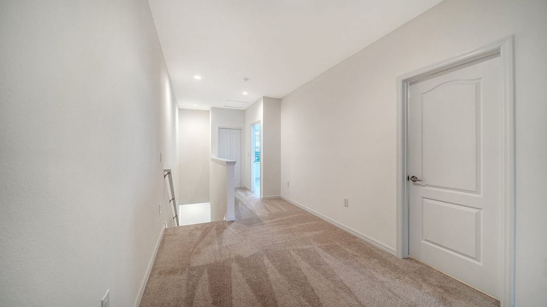 Spacious, unfurnished interior of a new home in Palm Grove, Lakewood Ranch (Image 24). Spacious, unfurnished interior of a new home in Palm Grove, Lakewood Ranch (Image 24).