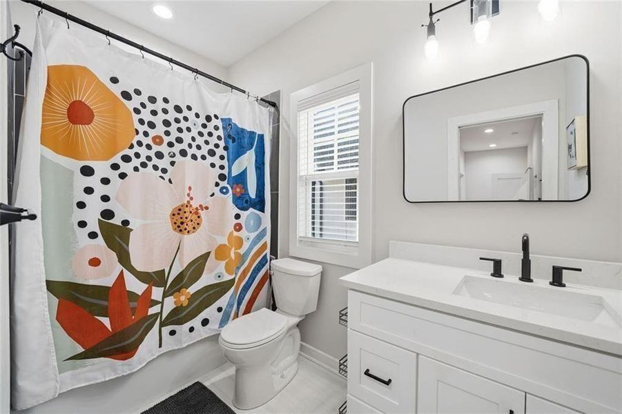 Furnished interior view inside a new home in , Alpharetta (Image 36).