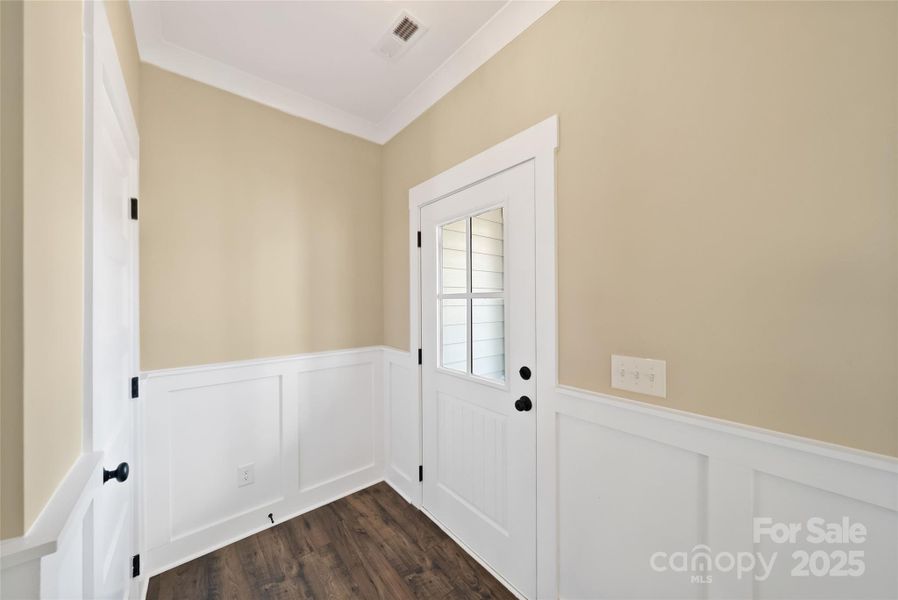 Spacious, unfurnished interior of a new home in , Monroe (Image 15).