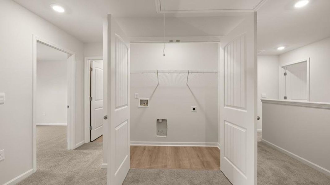 Spacious, unfurnished interior of a new home in Falcon Landing, Gainesville (Image 12). Spacious, unfurnished interior of a new home in Falcon Landing, Gainesville (Image 12).