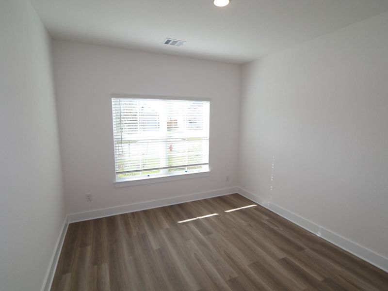 Spacious, unfurnished interior of a new home in Lago Mar, Santa Fe (Image 28). Spacious, unfurnished interior of a new home in Lago Mar, Santa Fe (Image 28).