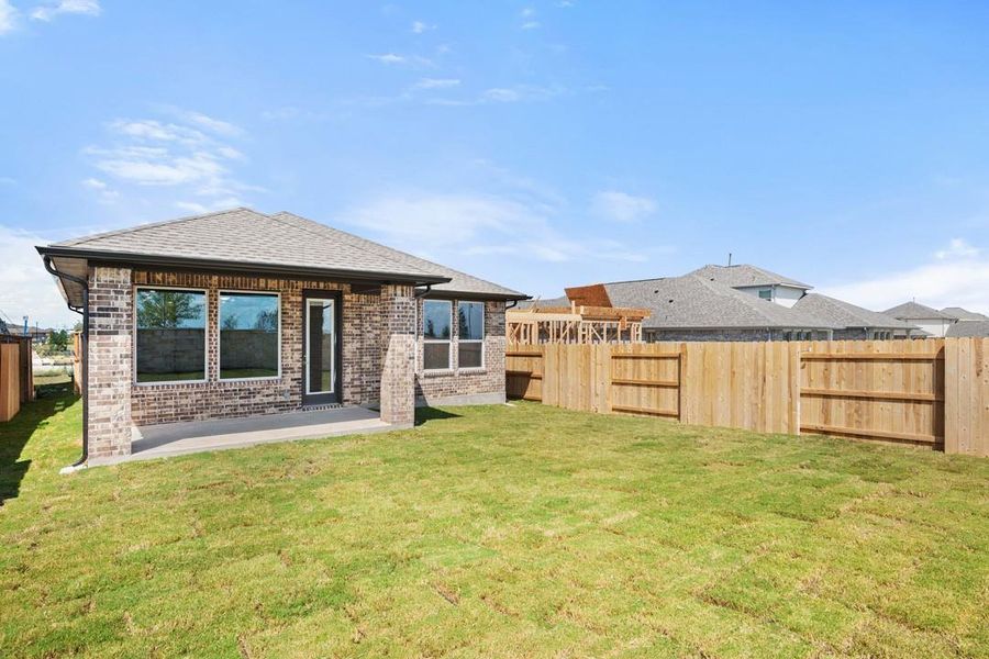 Exterior details and patio area of a home in Flora, Hutto (Image 3).