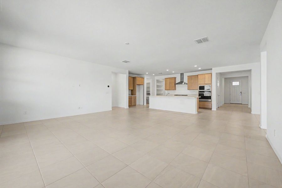 Spacious, unfurnished interior of a new home in Las Ventanas, Goodyear (Image 9). Spacious, unfurnished interior of a new home in Las Ventanas, Goodyear (Image 9).