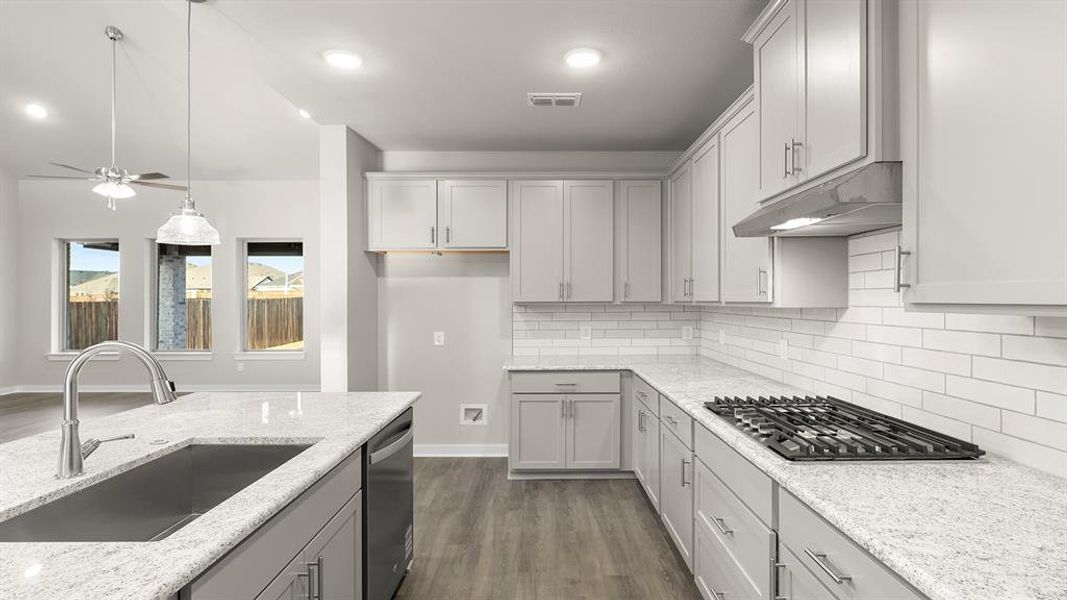 07. 737 Grand Dale - Kitchen (3)