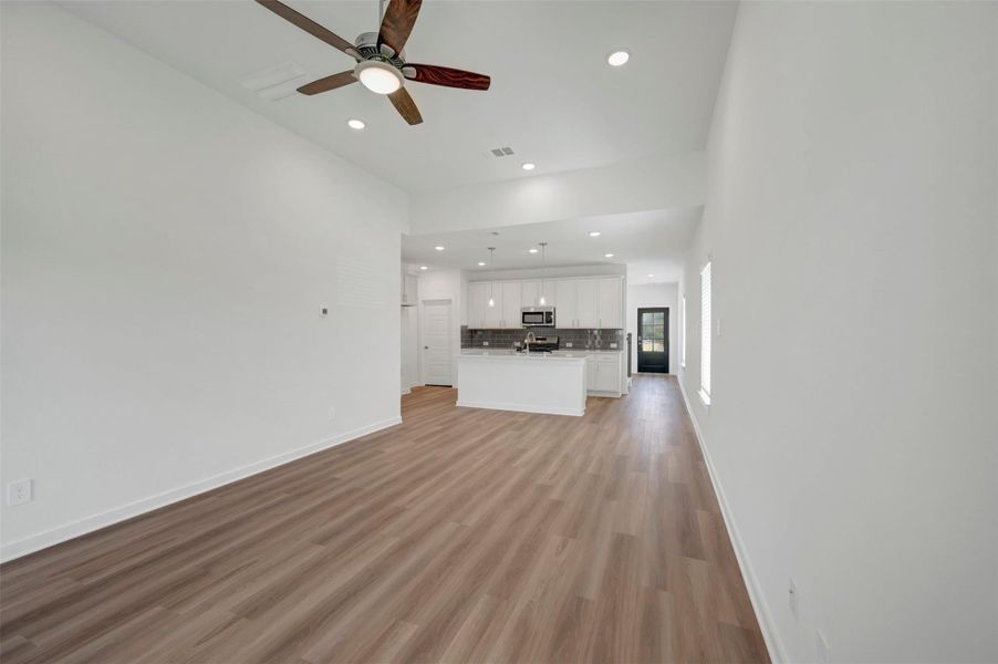 Spacious, unfurnished interior of a new home in Pinewood at Grand Texas, New Caney (Image 26). Spacious, unfurnished interior of a new home in Pinewood at Grand Texas, New Caney (Image 26).