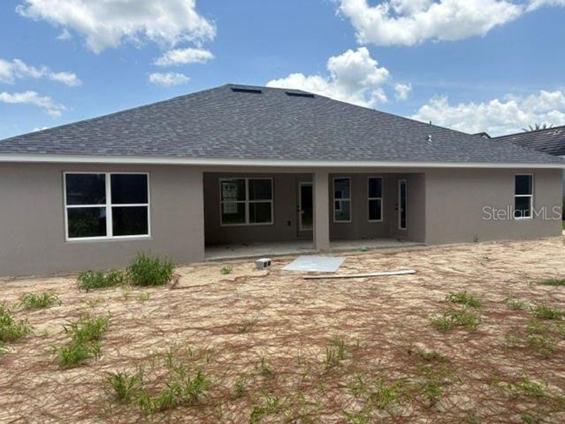 Exterior details and patio area of a home in , Dunnellon (Image 1). Exterior details and patio area of a home in , Dunnellon (Image 1).