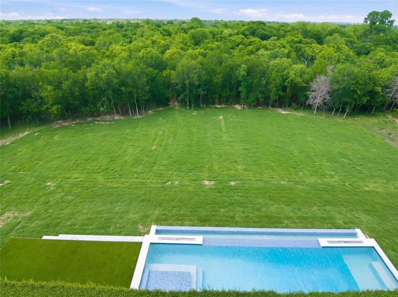 Image 18 of a home in .