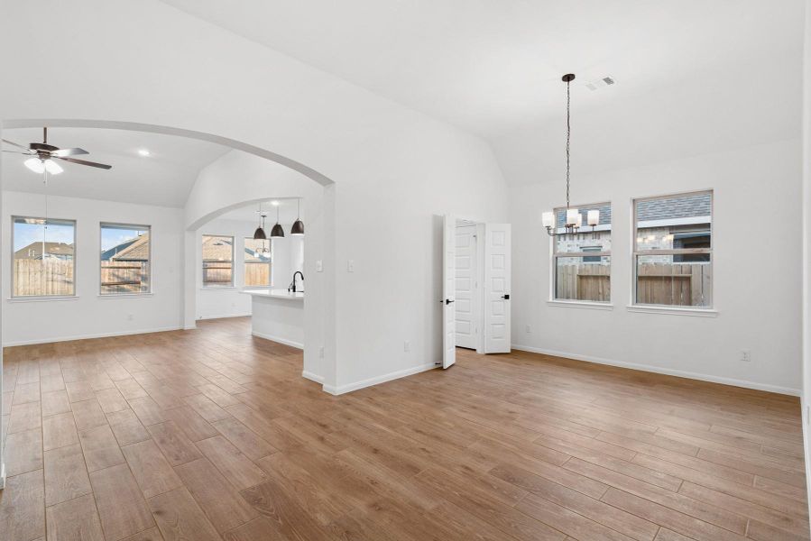 Elegant dining room (*Photo not of actual home and used for illustration purposes only.)